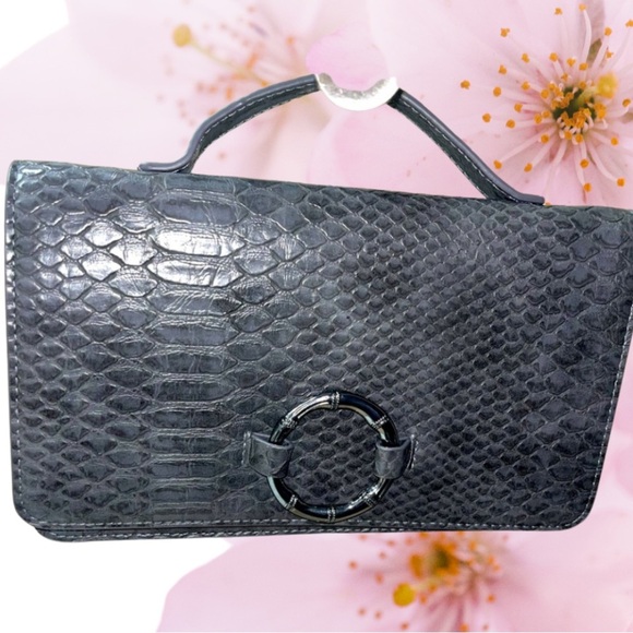 Lulu Dharma - Gray Bamboo Clutch
LULU DHARMA, NWOT - Picture 10 of 10